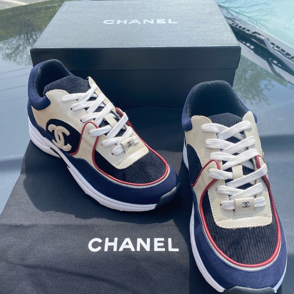 Chanel Fashion Sneaker